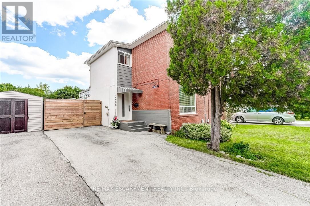 2488 Brookhurst