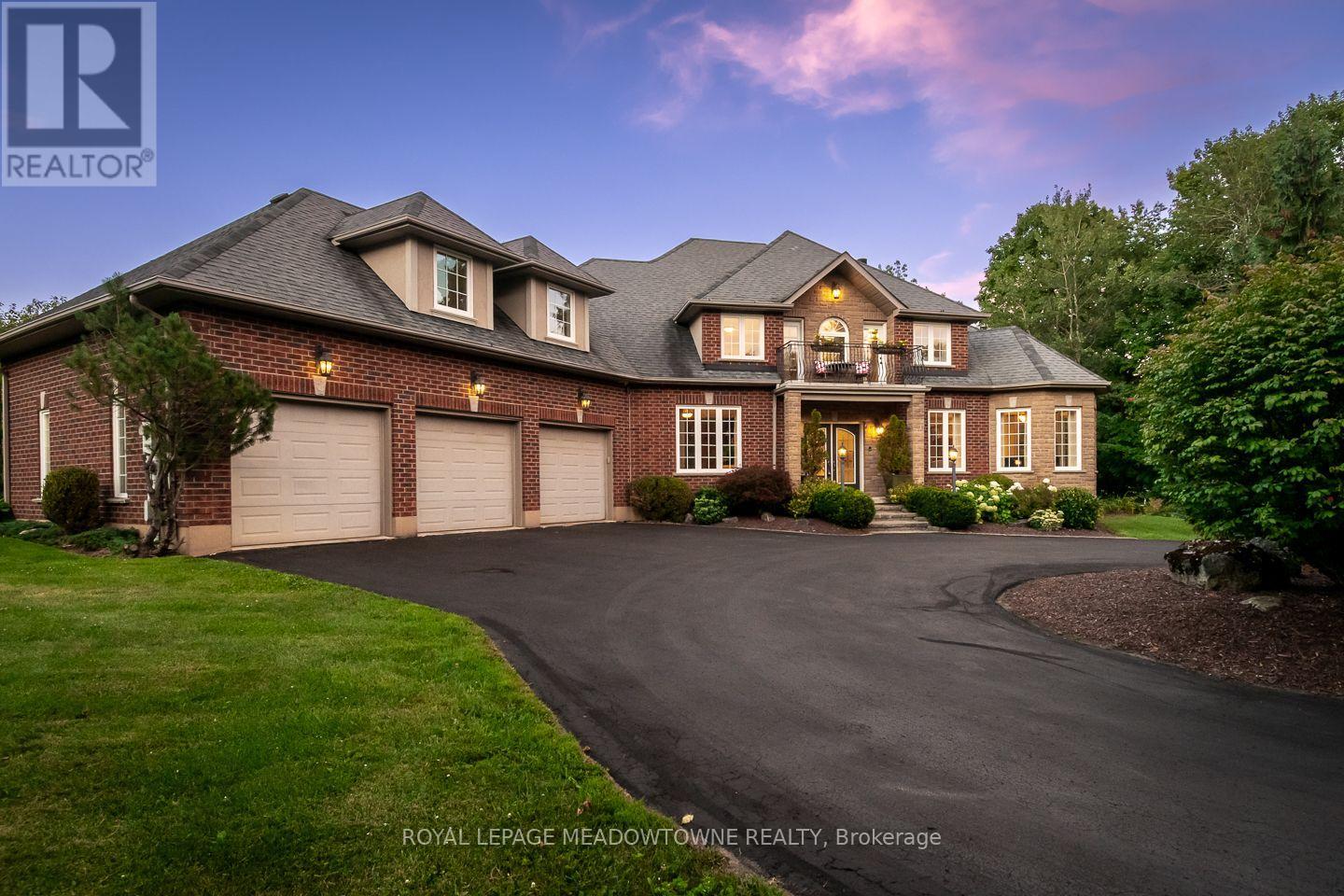4215 Ennisclare