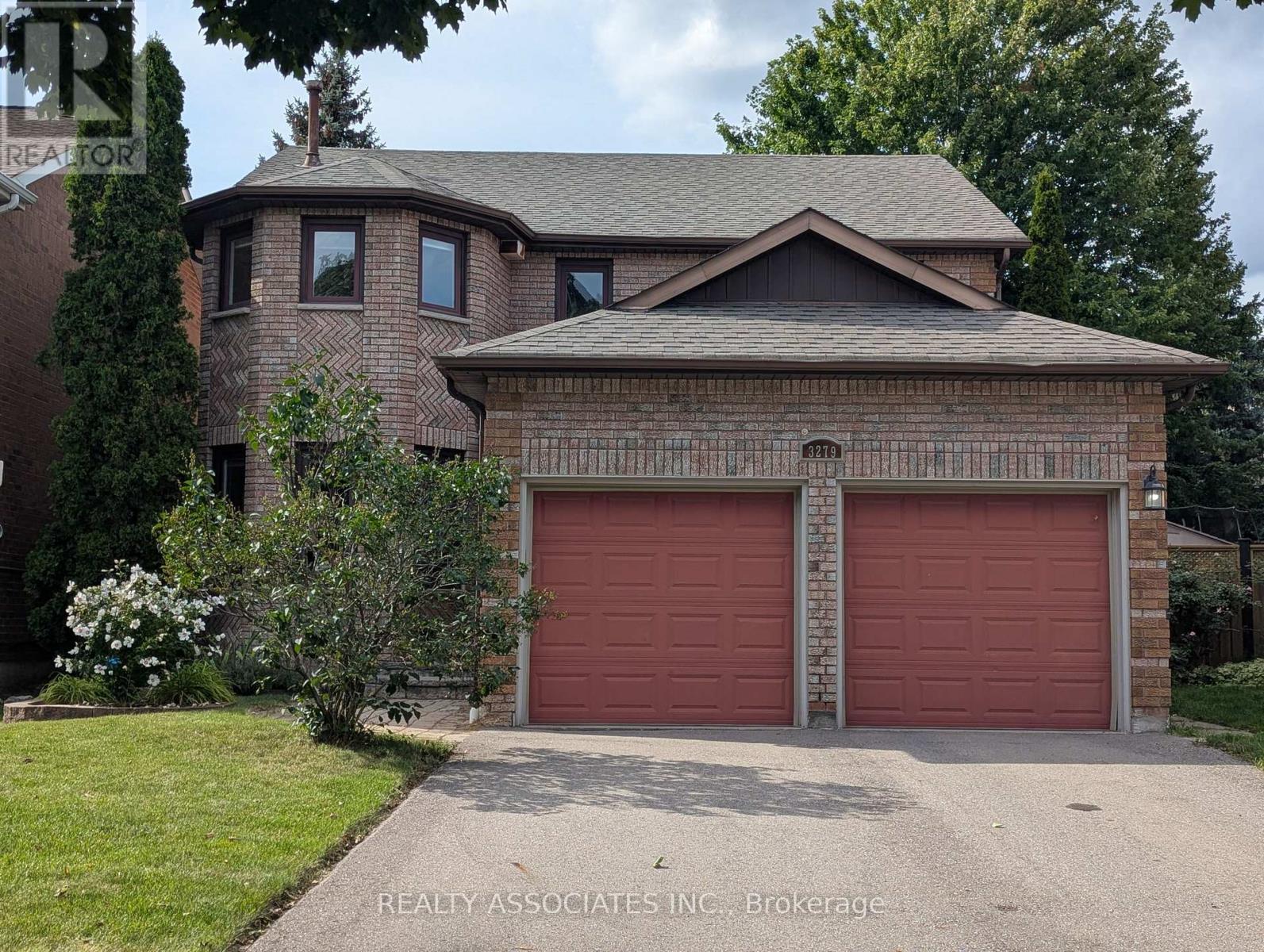 3279 Charlebrook