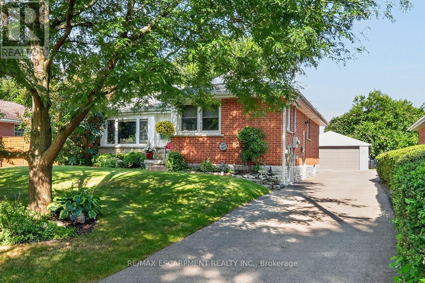 465 Springbank