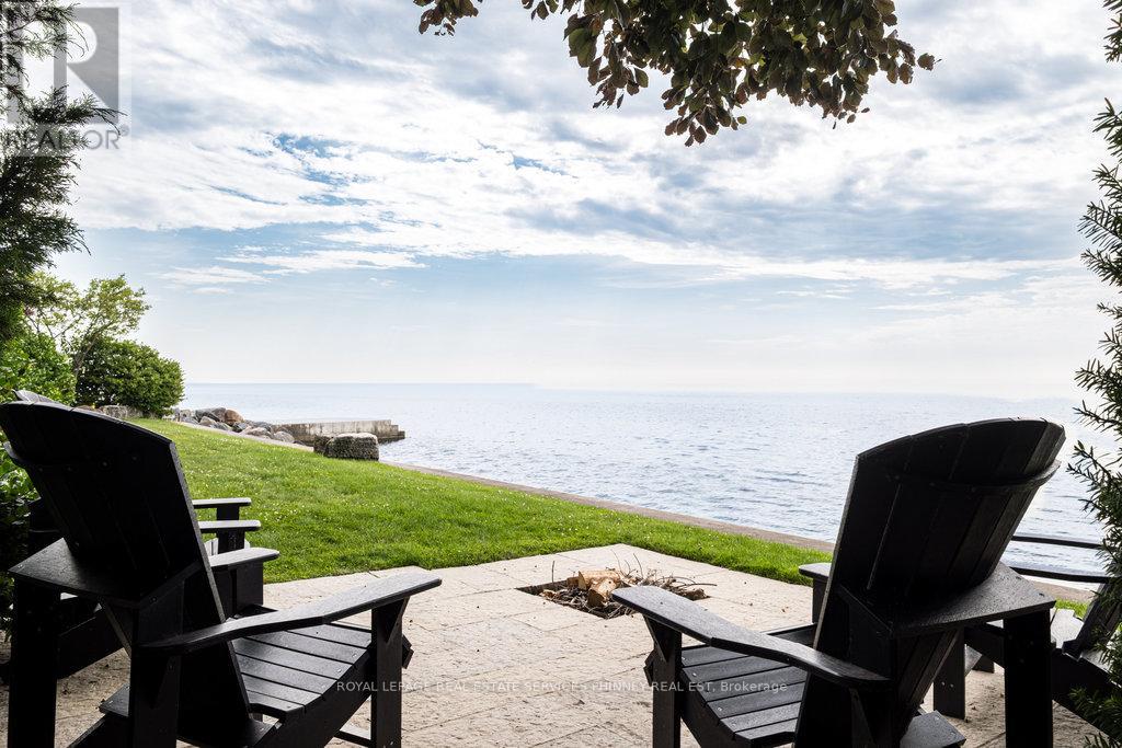 6 Ennisclare Drive W, Oakville, ON L6J 4N2, Oakville