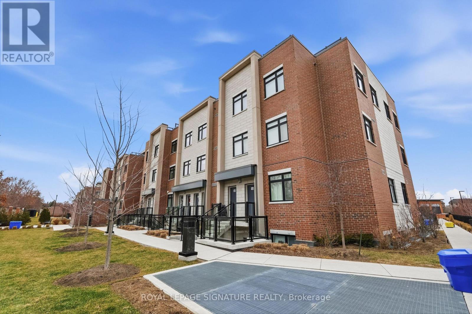 1062 Douglas McCurdy Unit 227