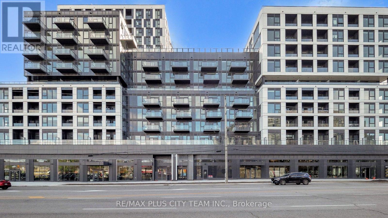 1007 The Queensway Unit 302 photo 3