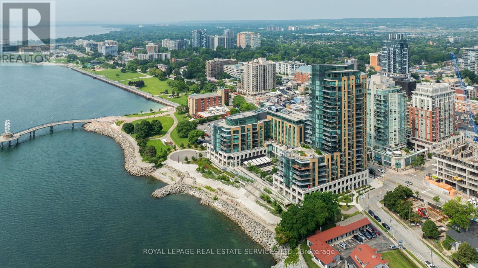 2060 Lakeshore Unit 1802 photo 2