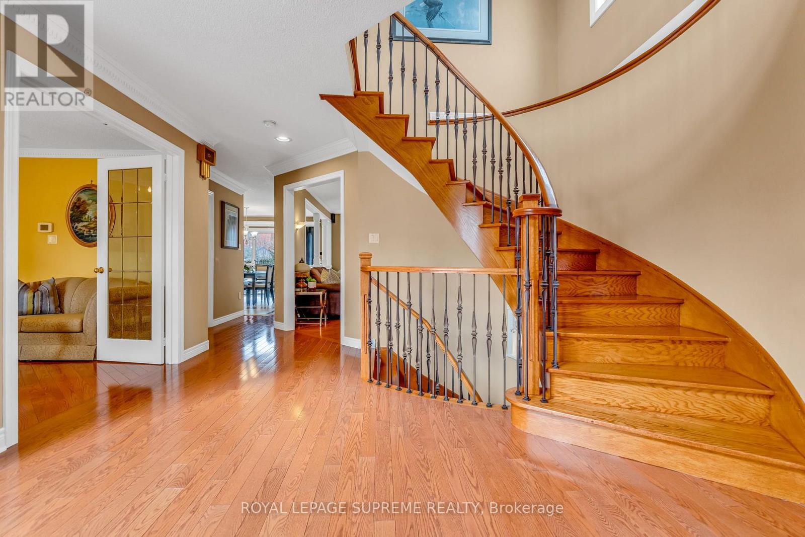 2819 Duncairn photo 3