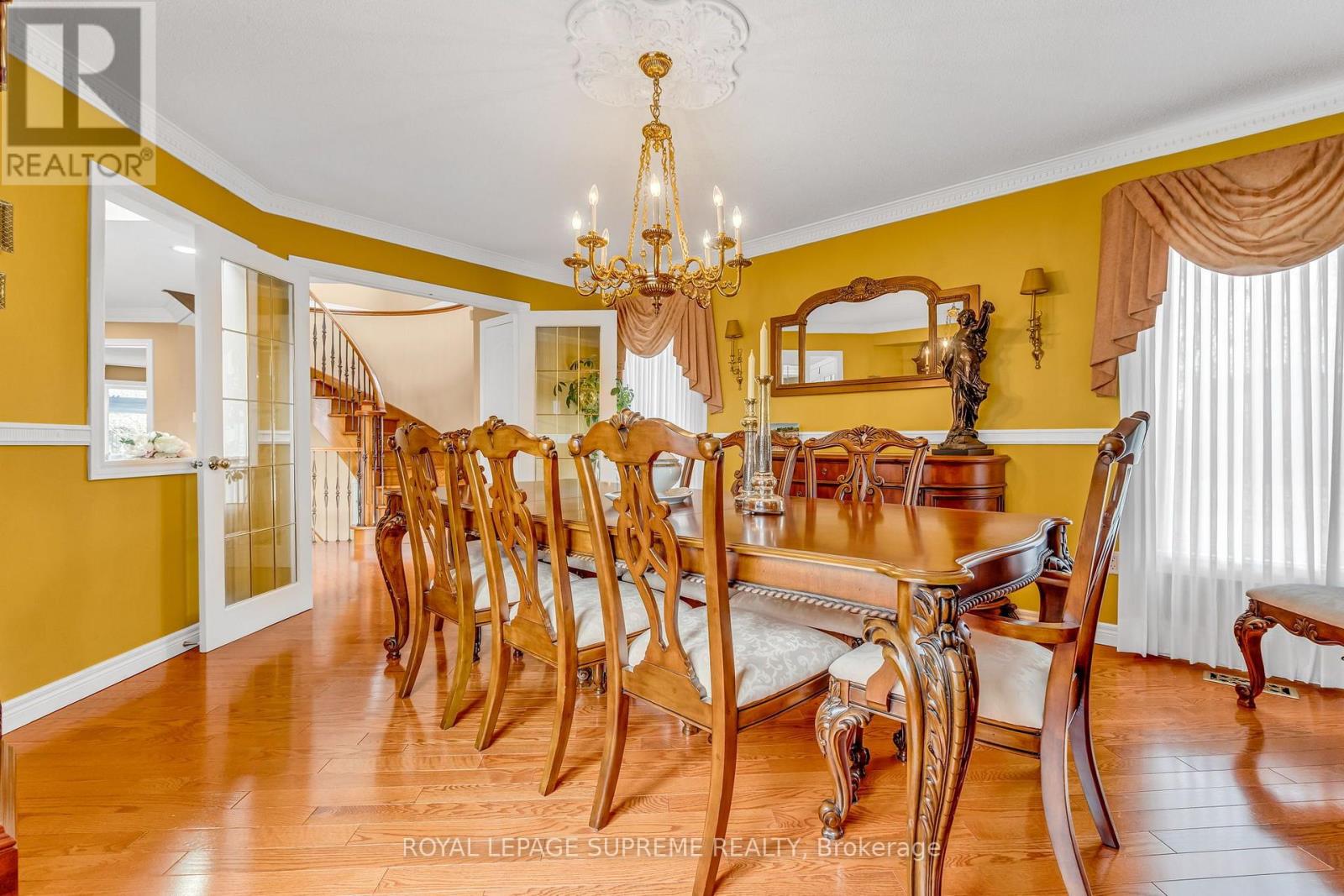 2819 Duncairn photo 5