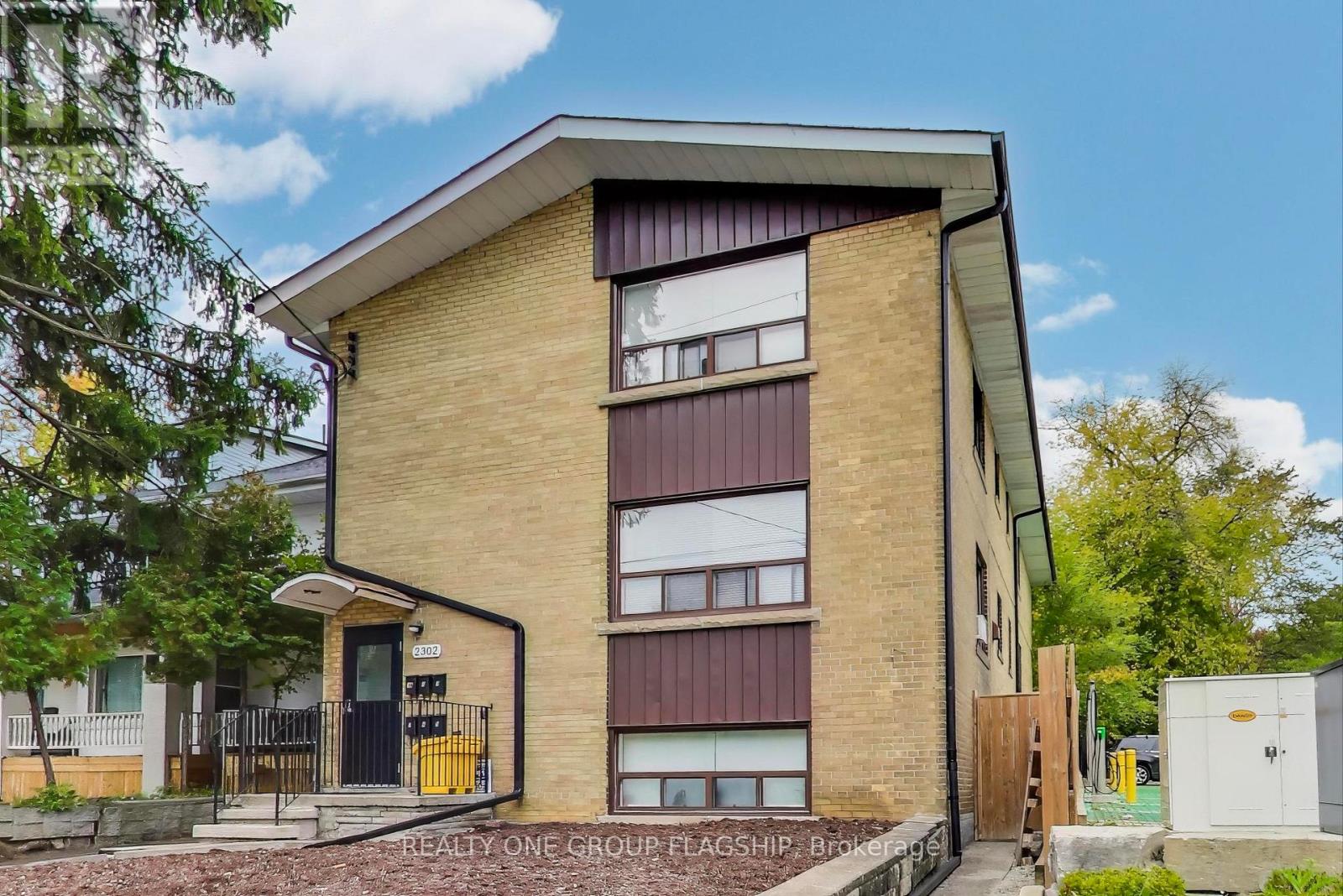 2302 Lake Shore Unit 1A
