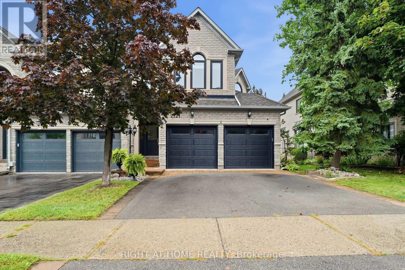 2121 Pinevalley
