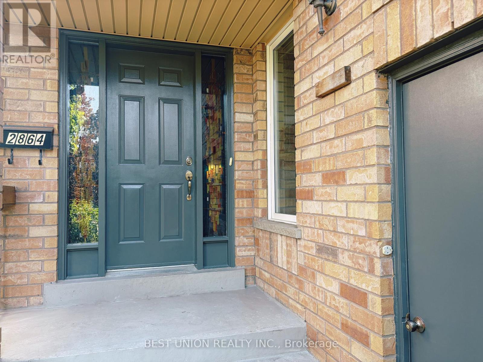 2864 Westbury