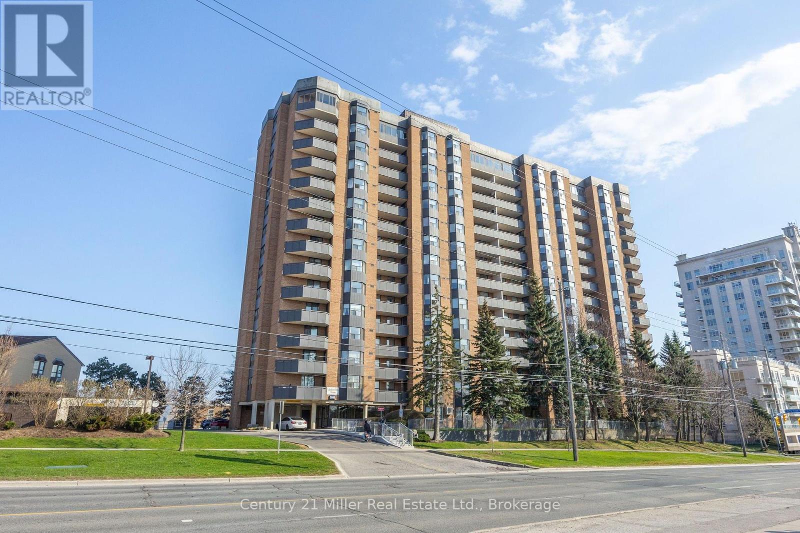 3845 Lake Shore Unit 411