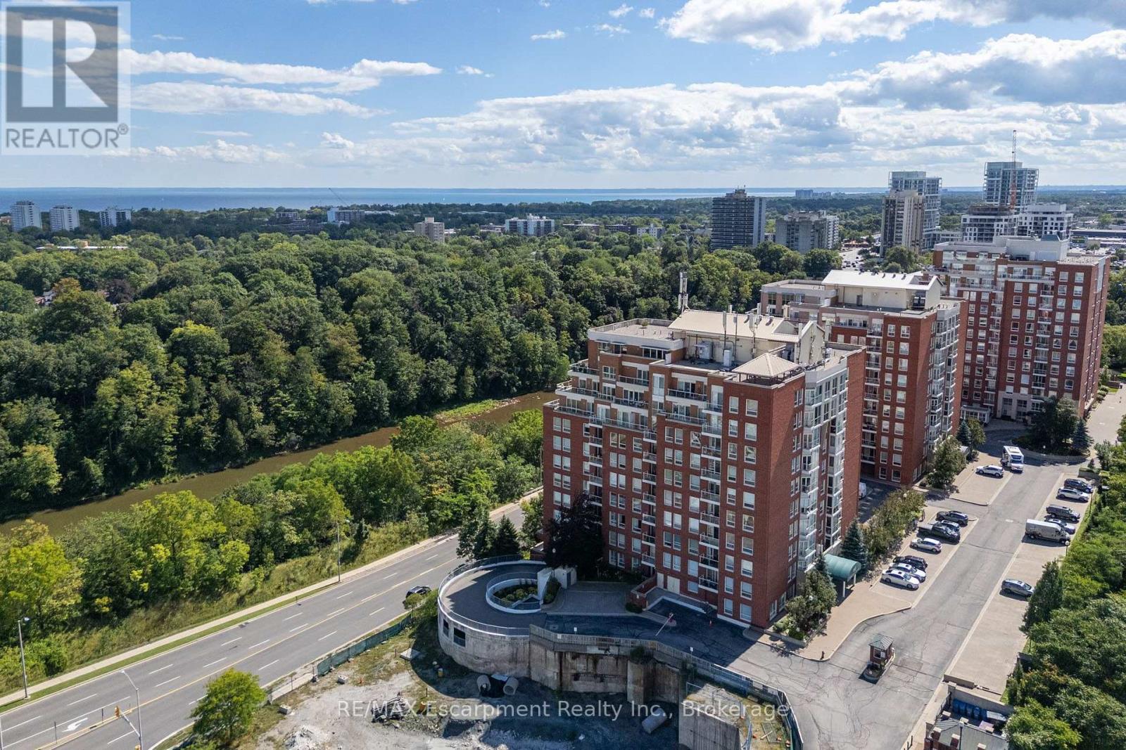 60 Old Mill Unit PH1