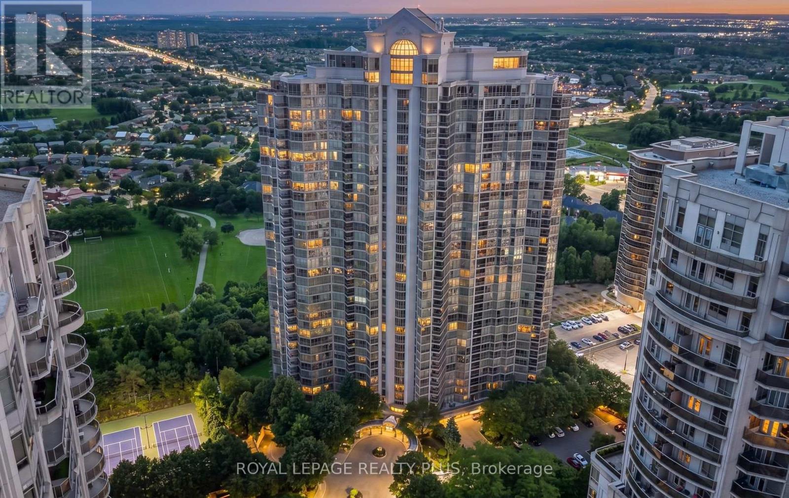 45 Kingsbridge Garden Unit 808