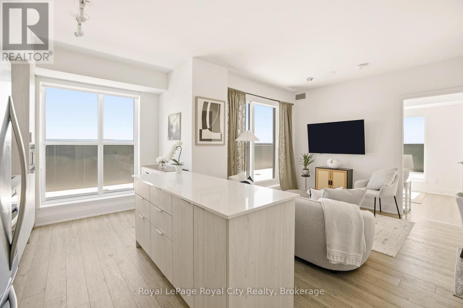 3071 Trafalgar Unit 604