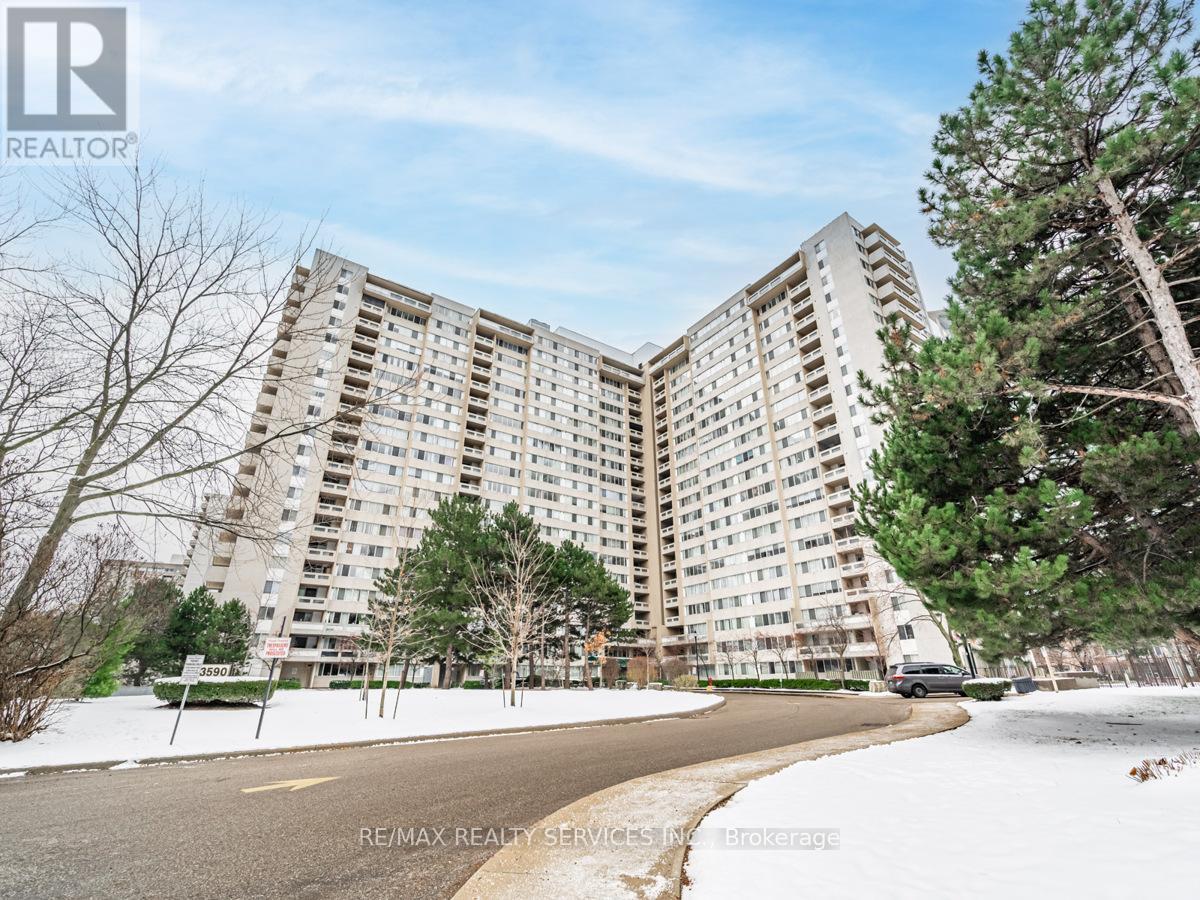 3590 Kaneff Unit 1108