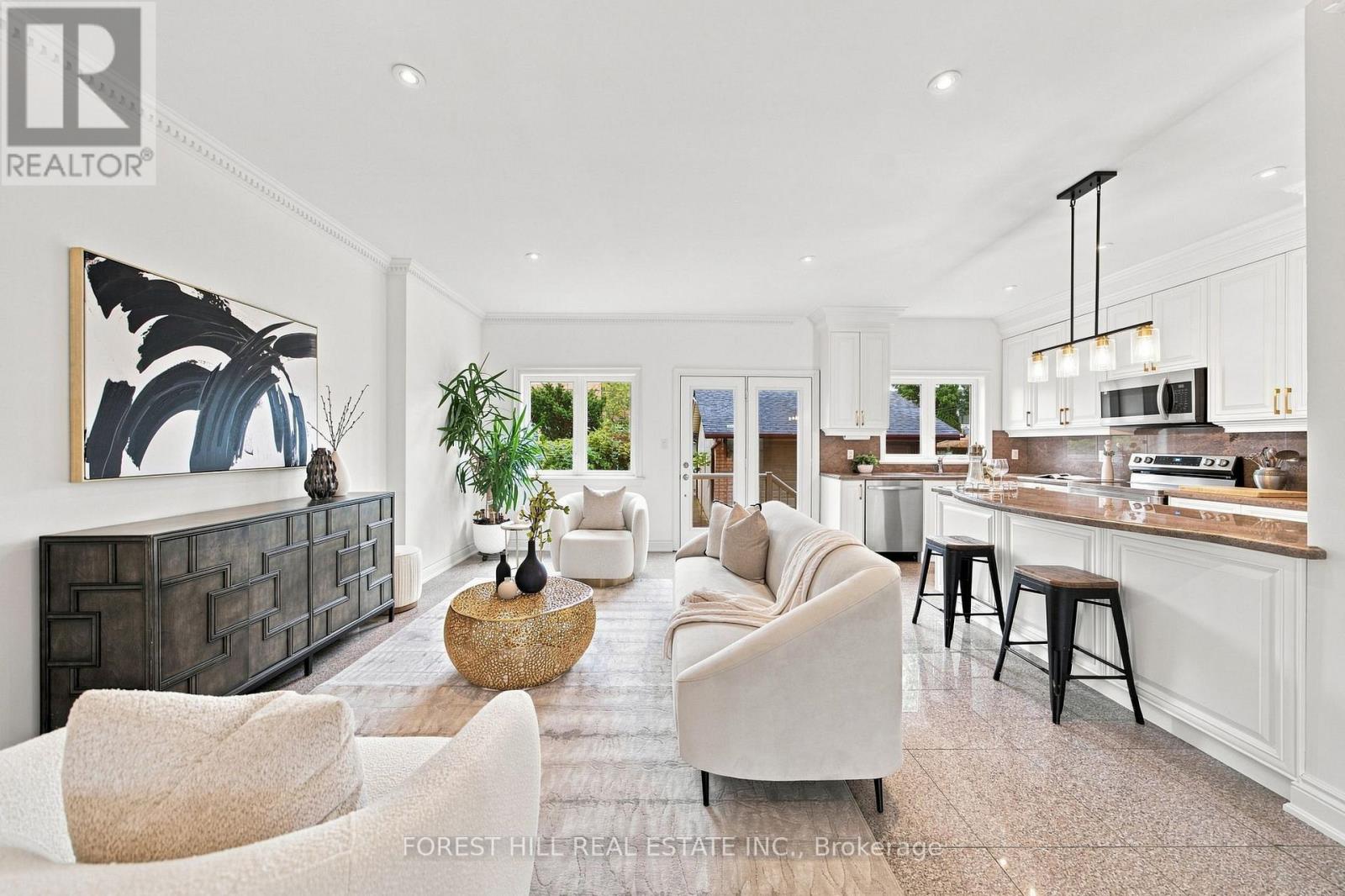 1006 Briar Hill