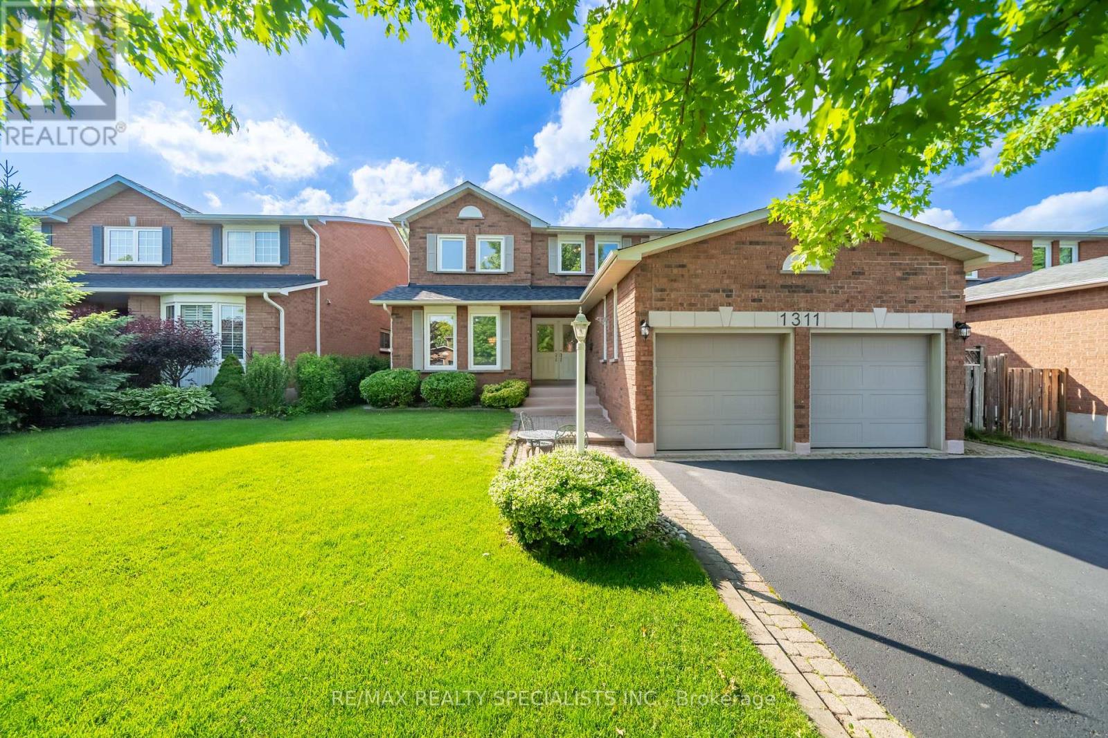 1311 Greenridge photo 2