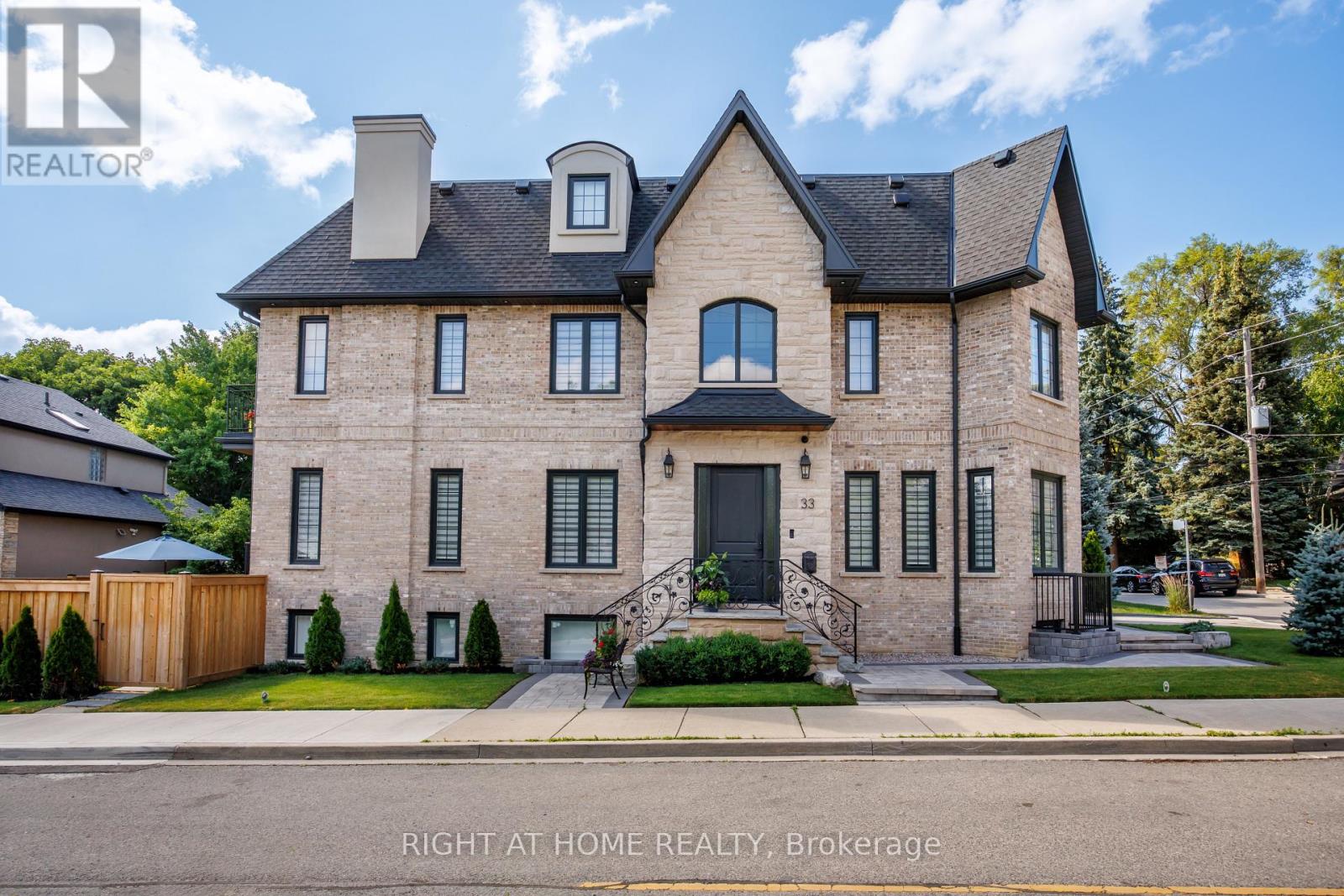 33 Thorndale