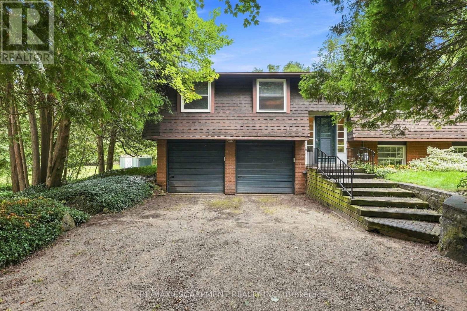 8553 Guelph
