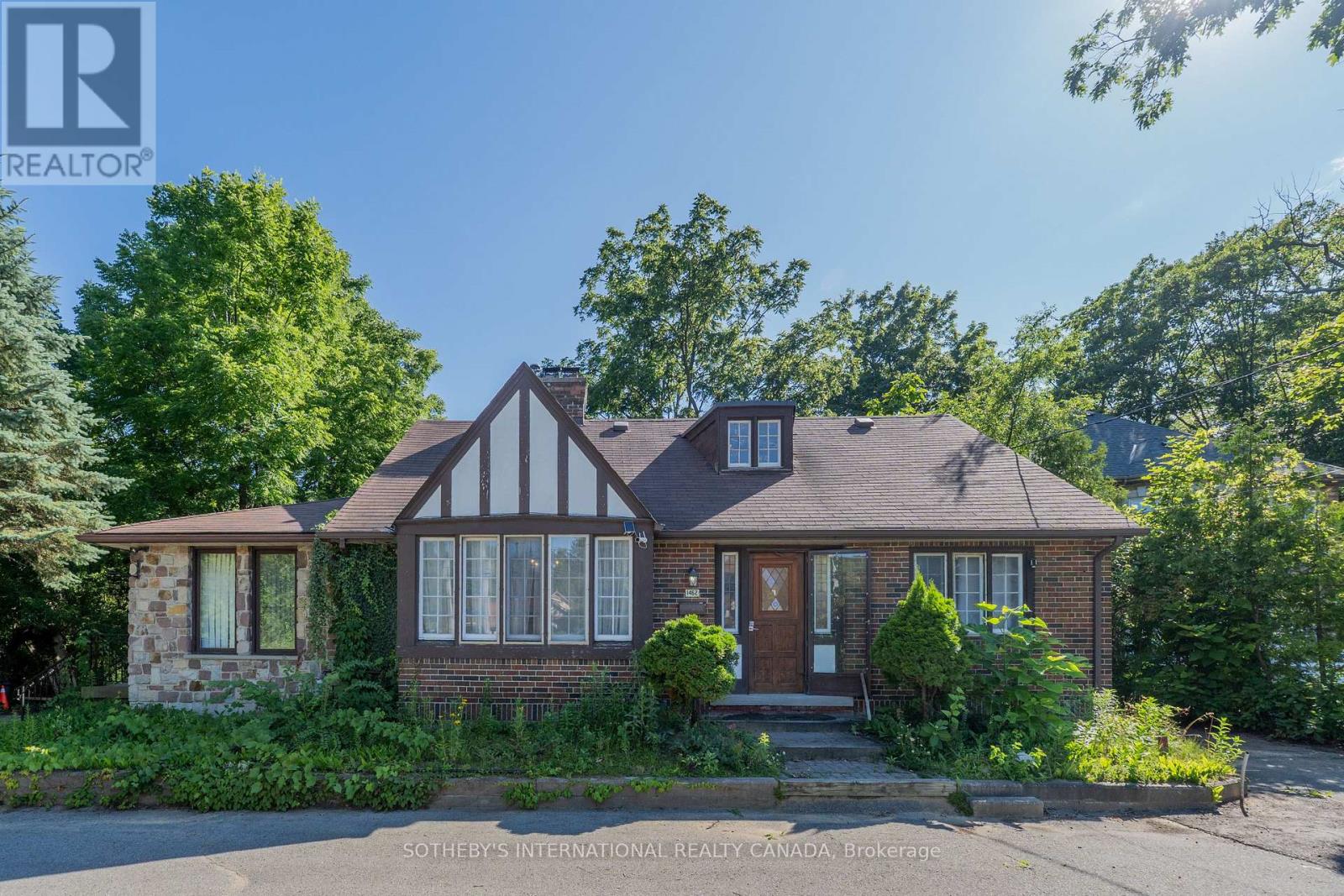1462 Hurontario