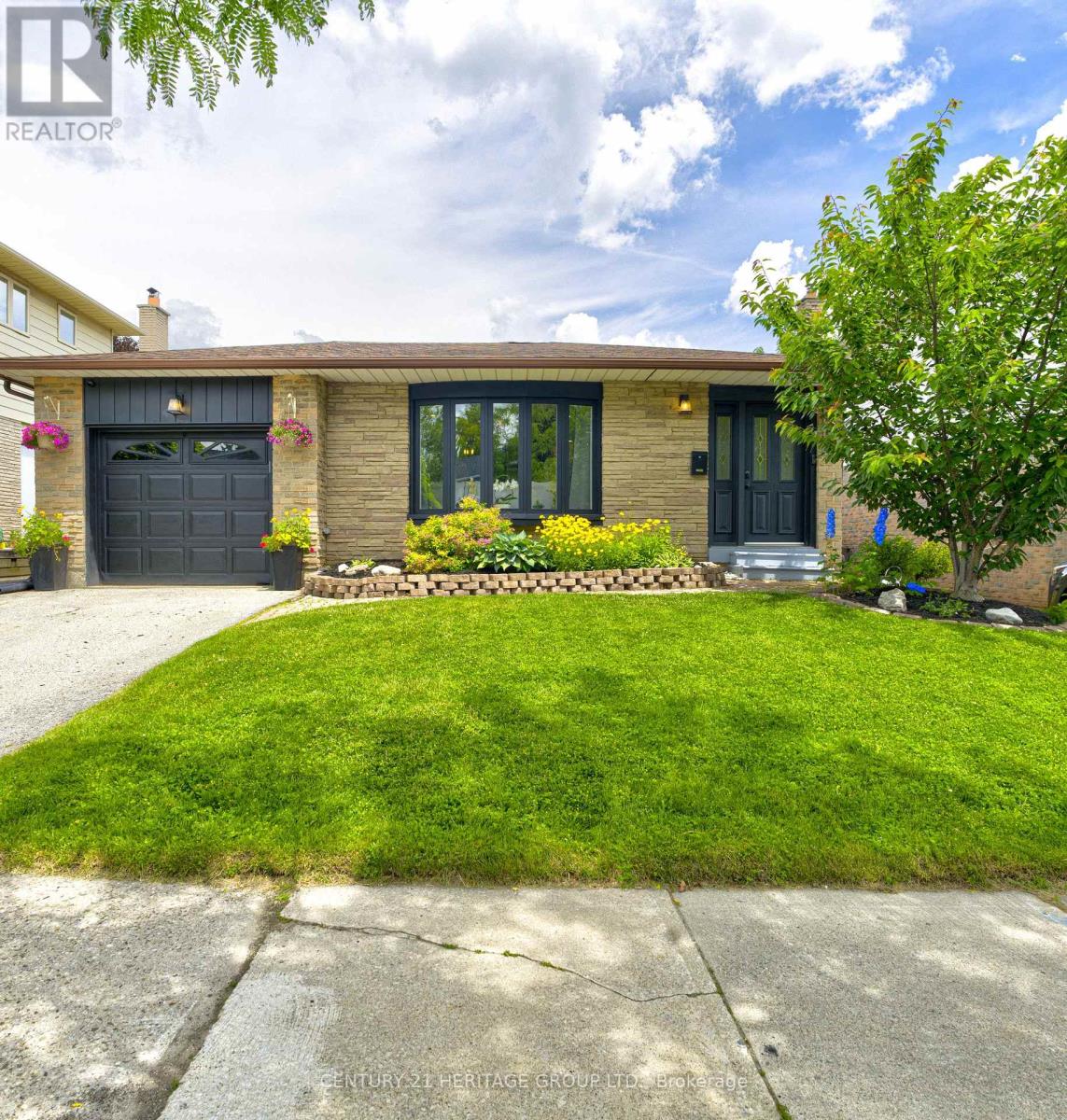 2379 Duncaster