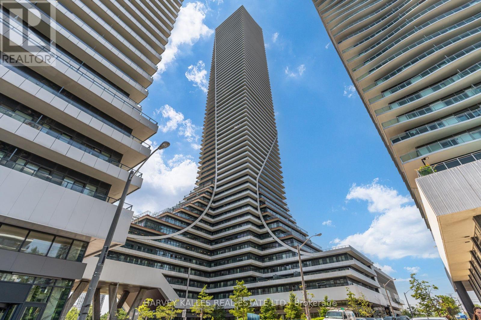30 Shore Breeze Unit 1822