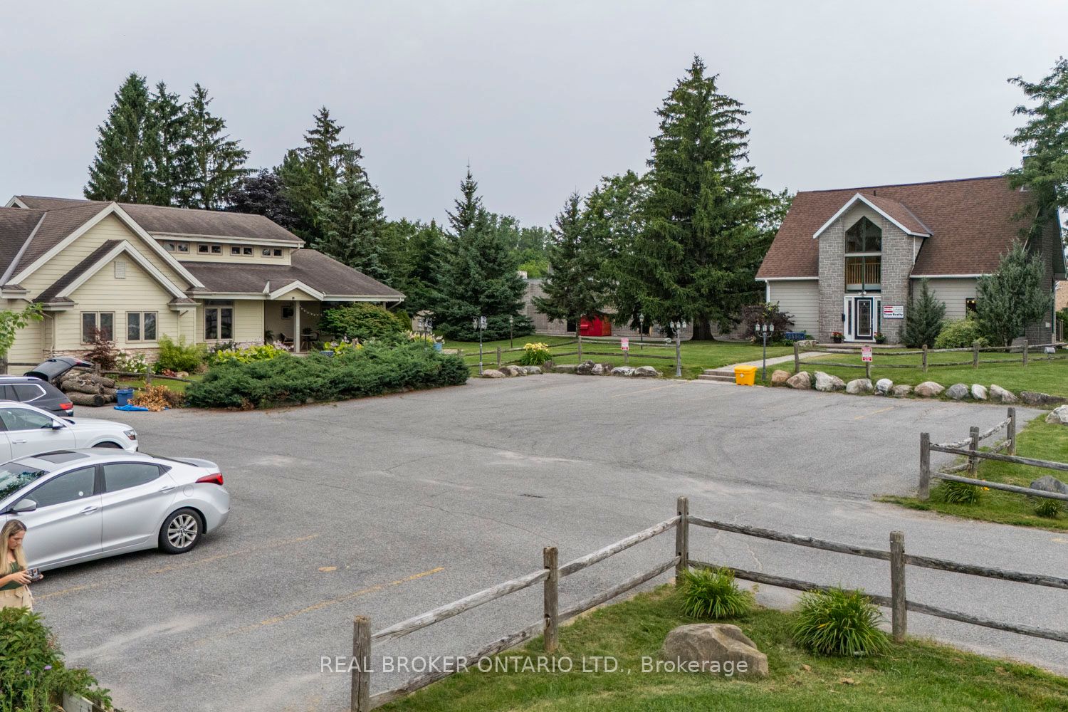 2188 Robertson photo 2
