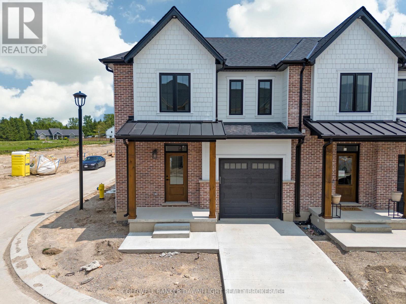 147 Scotts Unit 17