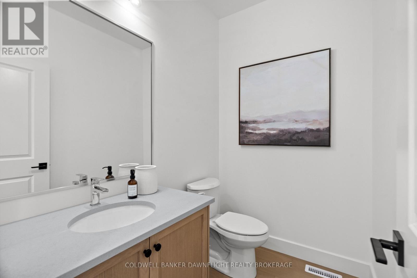 147 Scotts Unit 17 photo 5