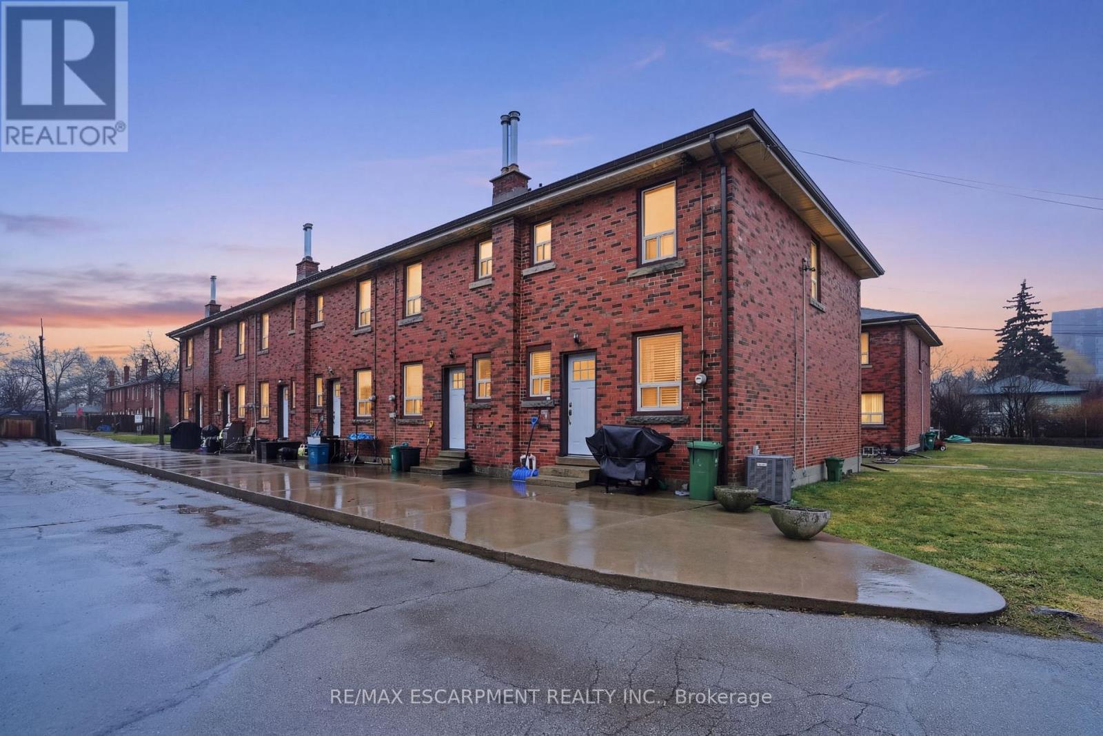 424 East 42nd Unit D