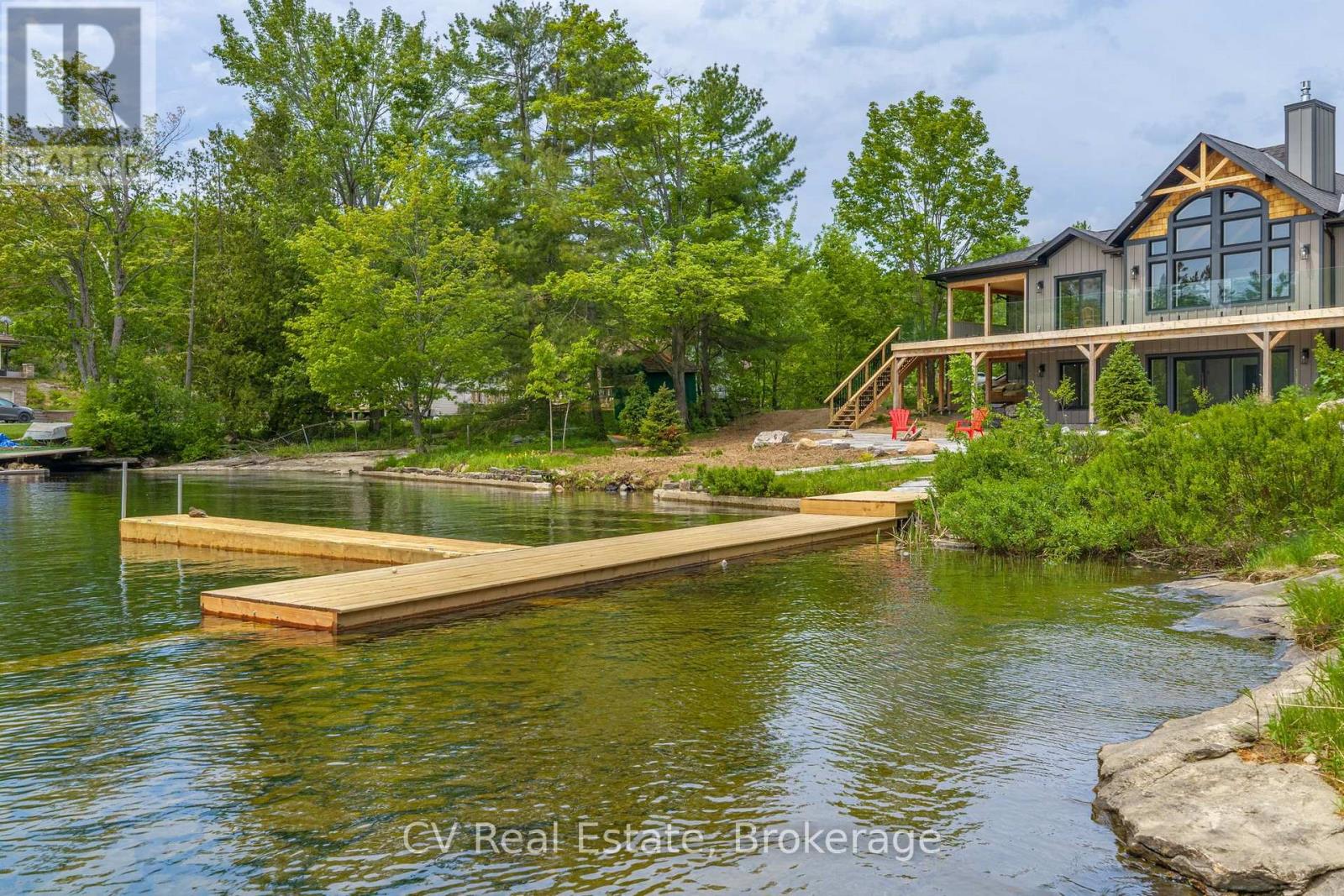 1111 Lakeshore photo 3