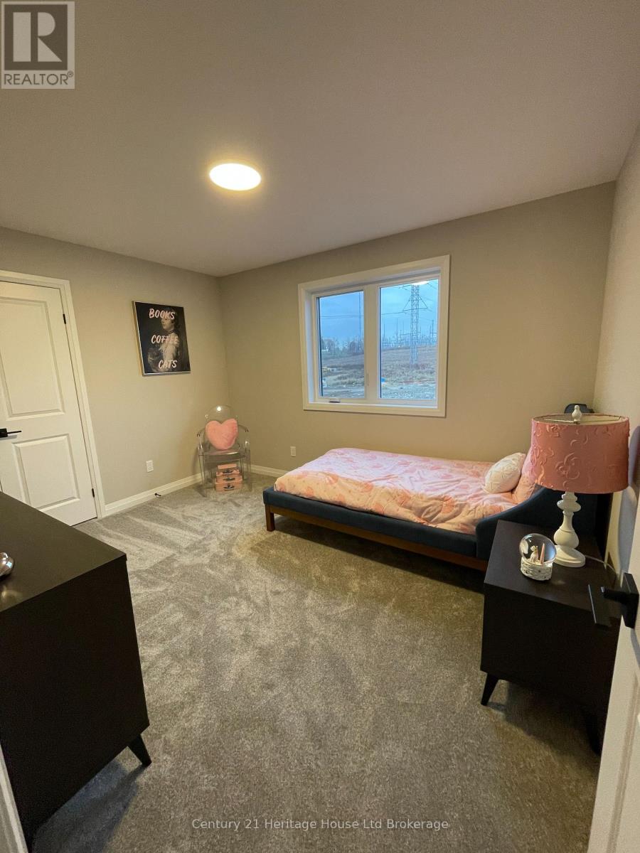 343 Anderson photo 5