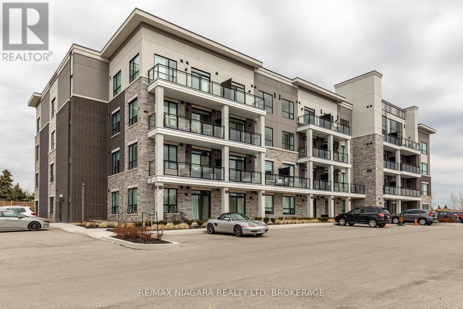 120 SPRINGVALLEY Unit 208