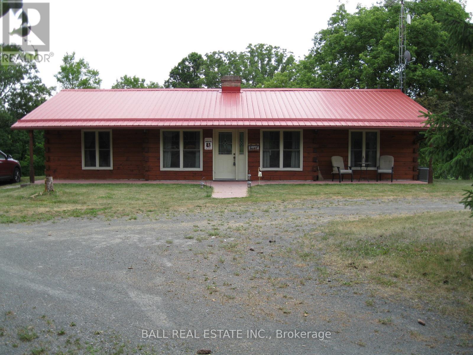 895 Crowe River
