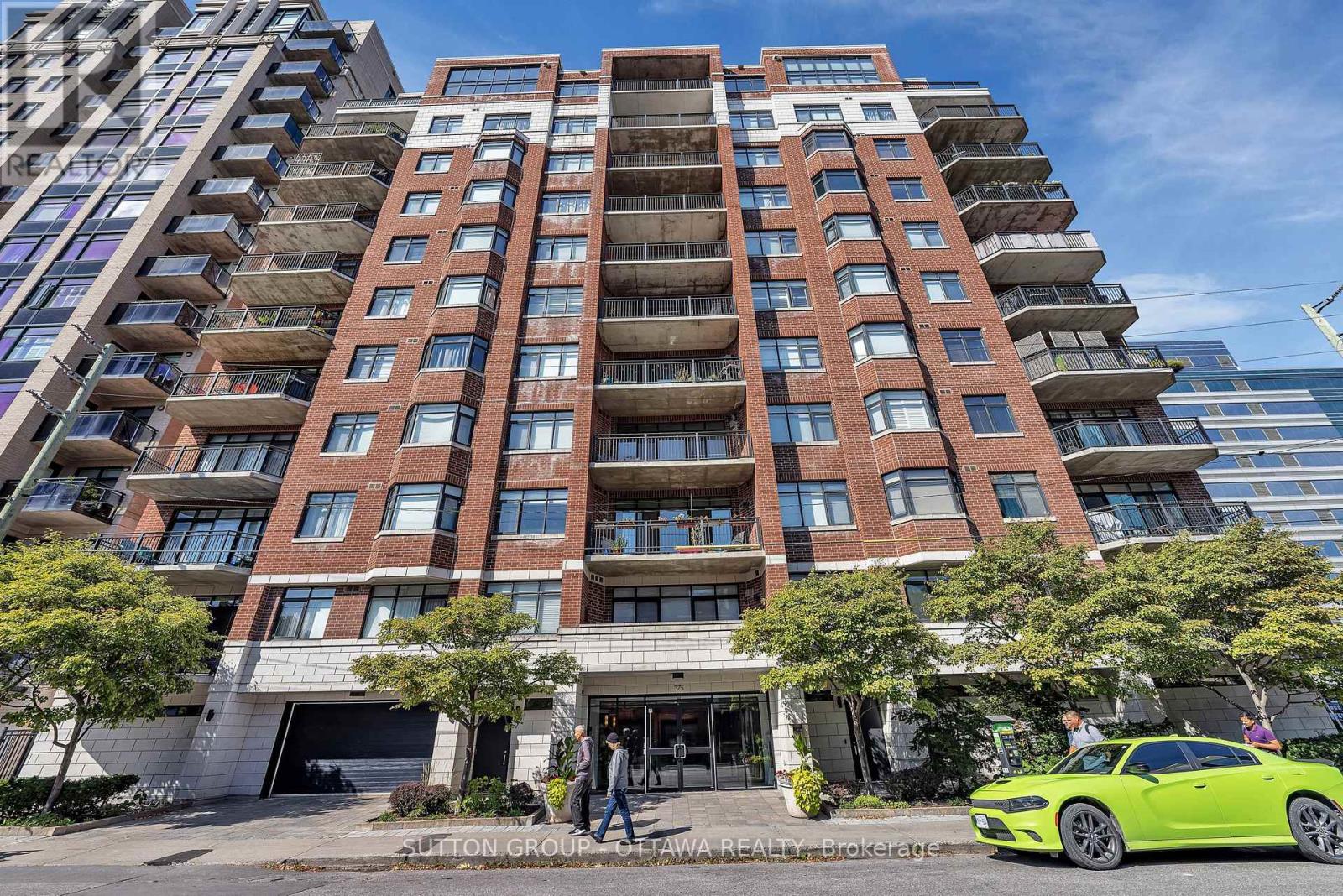 375 Lisgar Unit 903