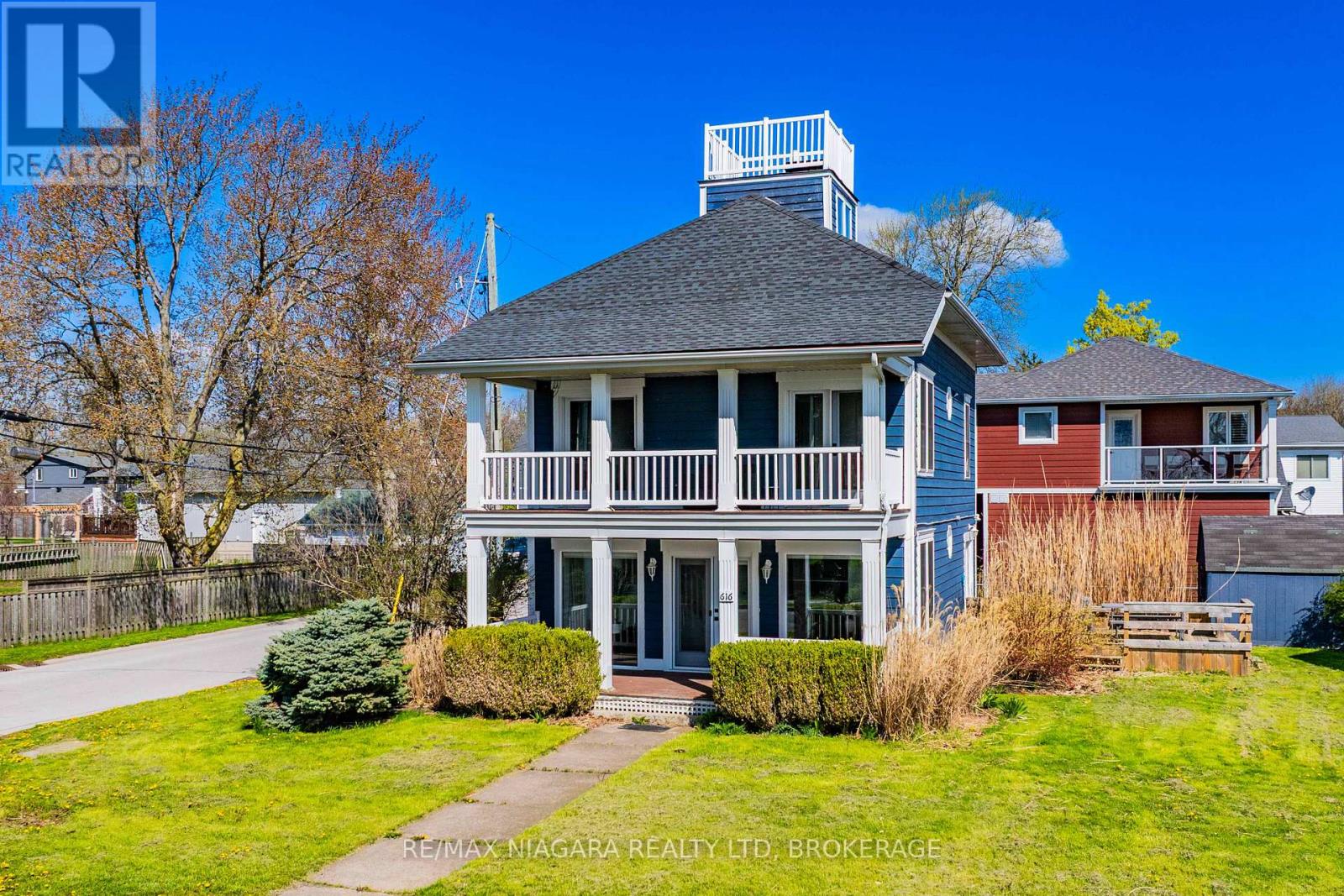 616 Lakeshore