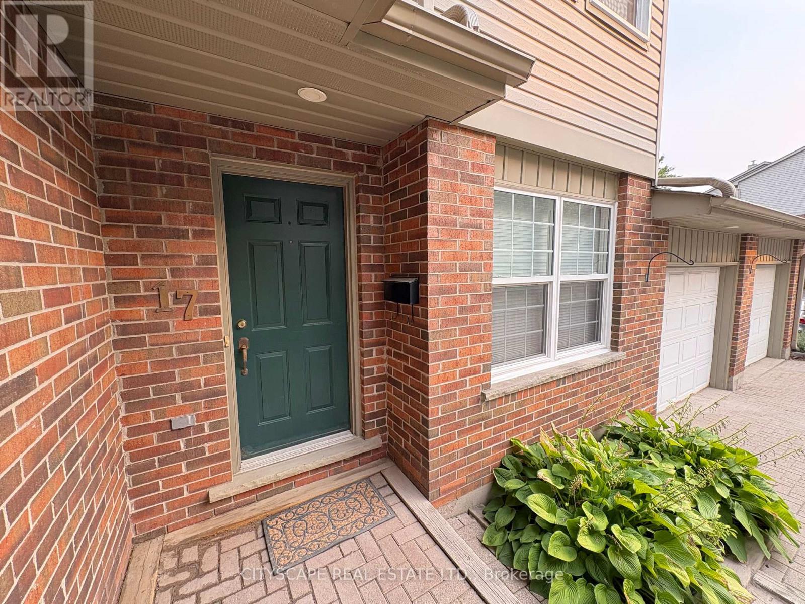 250 Keats Unit 17 photo 3