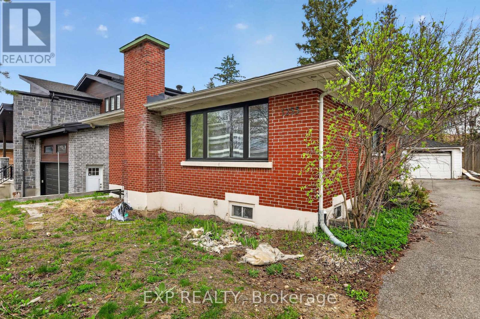 1255 Evans