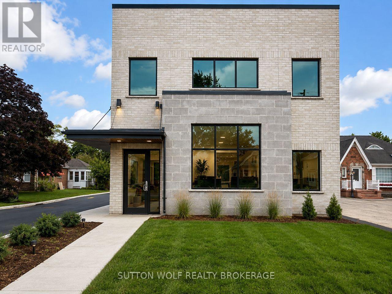 2368 Main (B - UPPER)