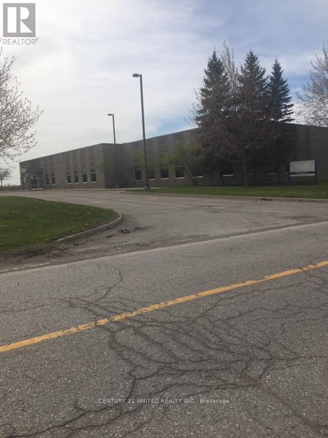 1900 FISHER DRIVE, Peterborough