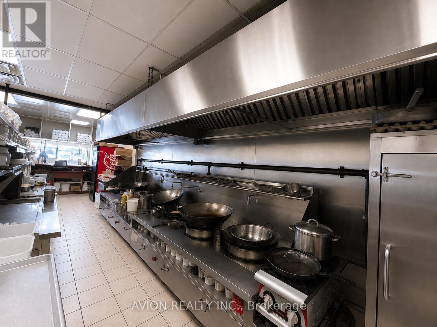 1400 WEBER Unit B6