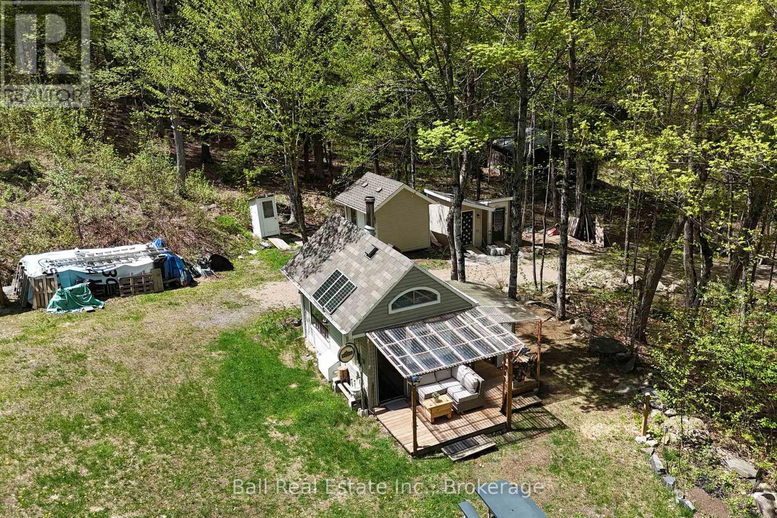 495 Forest View