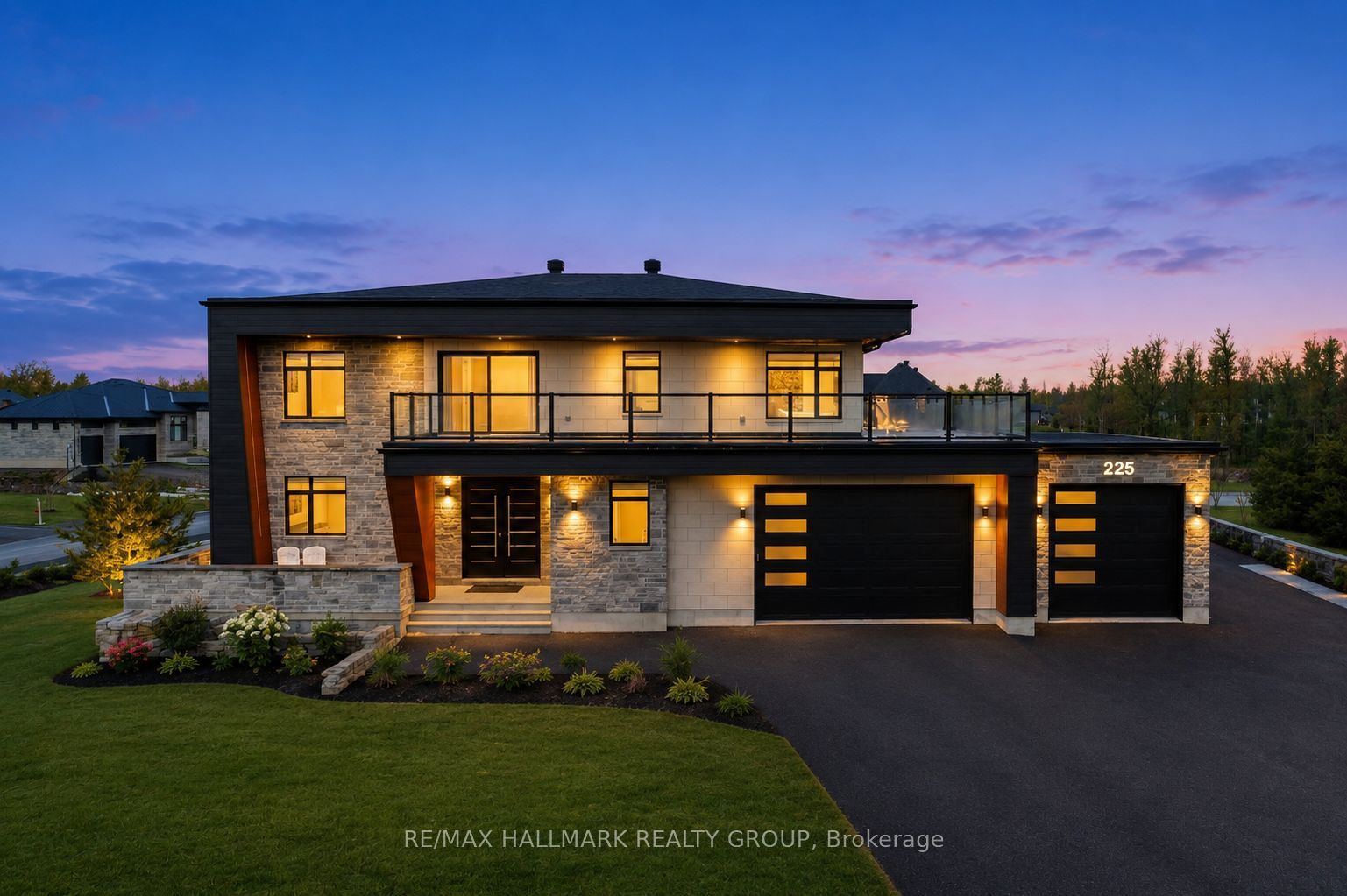 225 Summerview photo 4