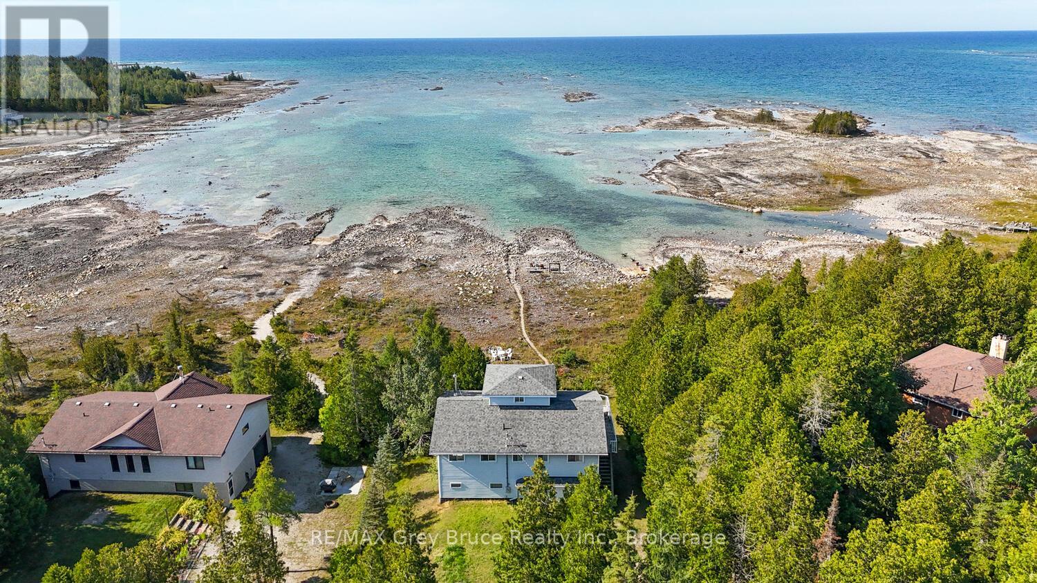 952 Dorcas Bay