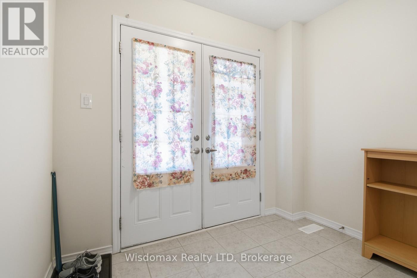 7719 Tupelo photo 5