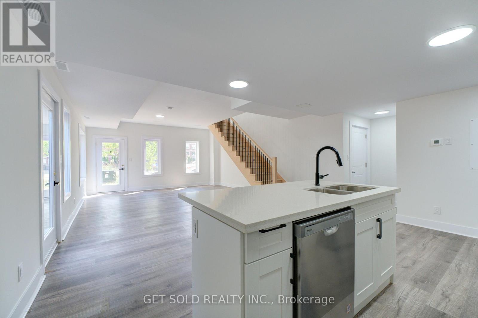 6701 Thorold Stone Unit 8