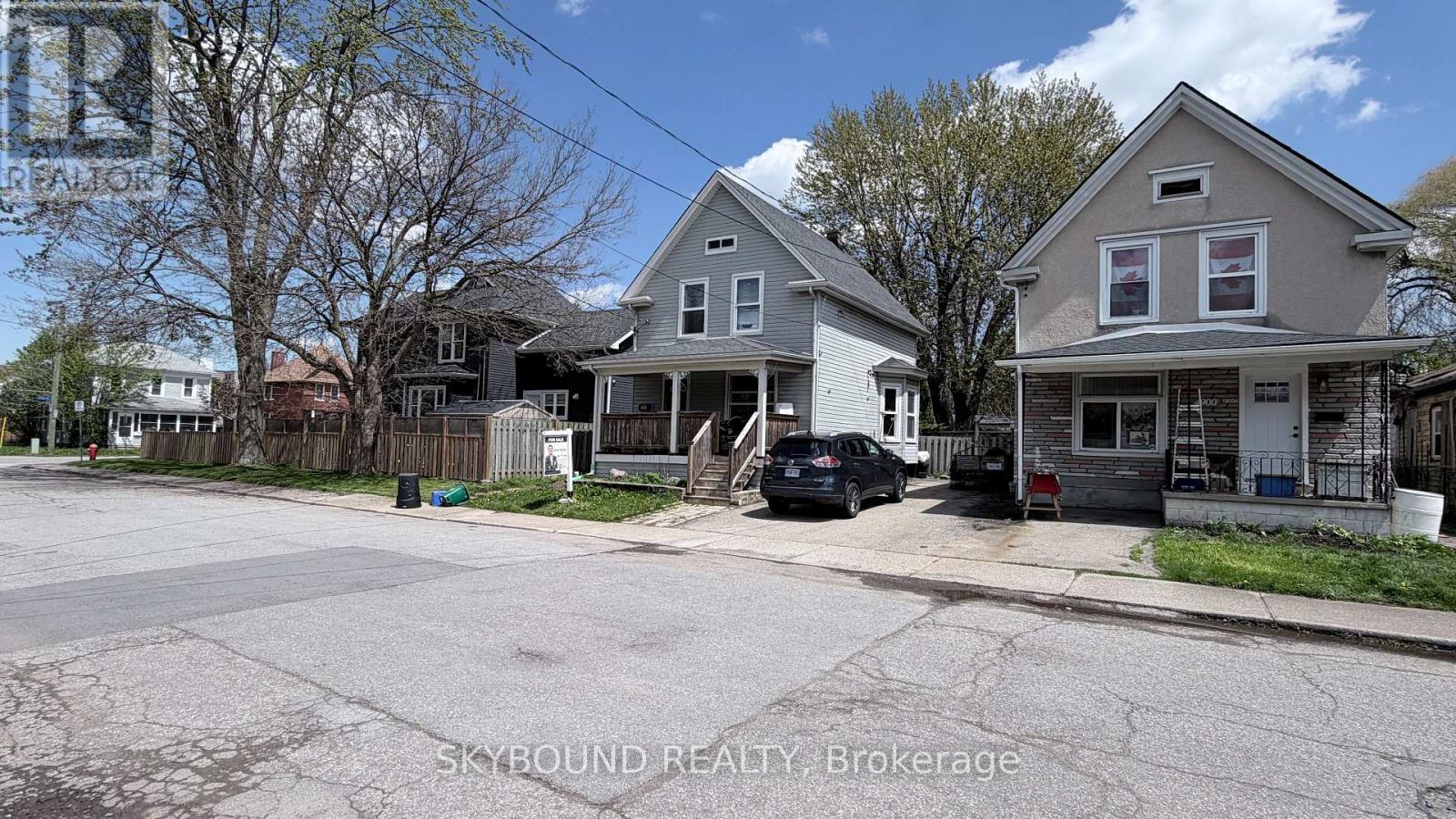 4890 Saint Clair