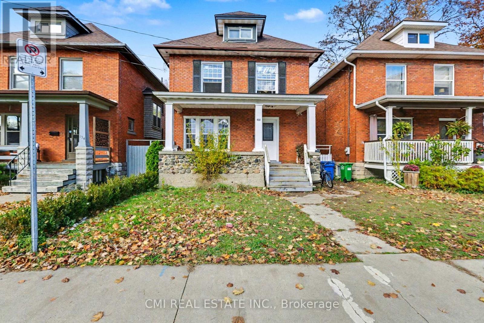 122 Montrose