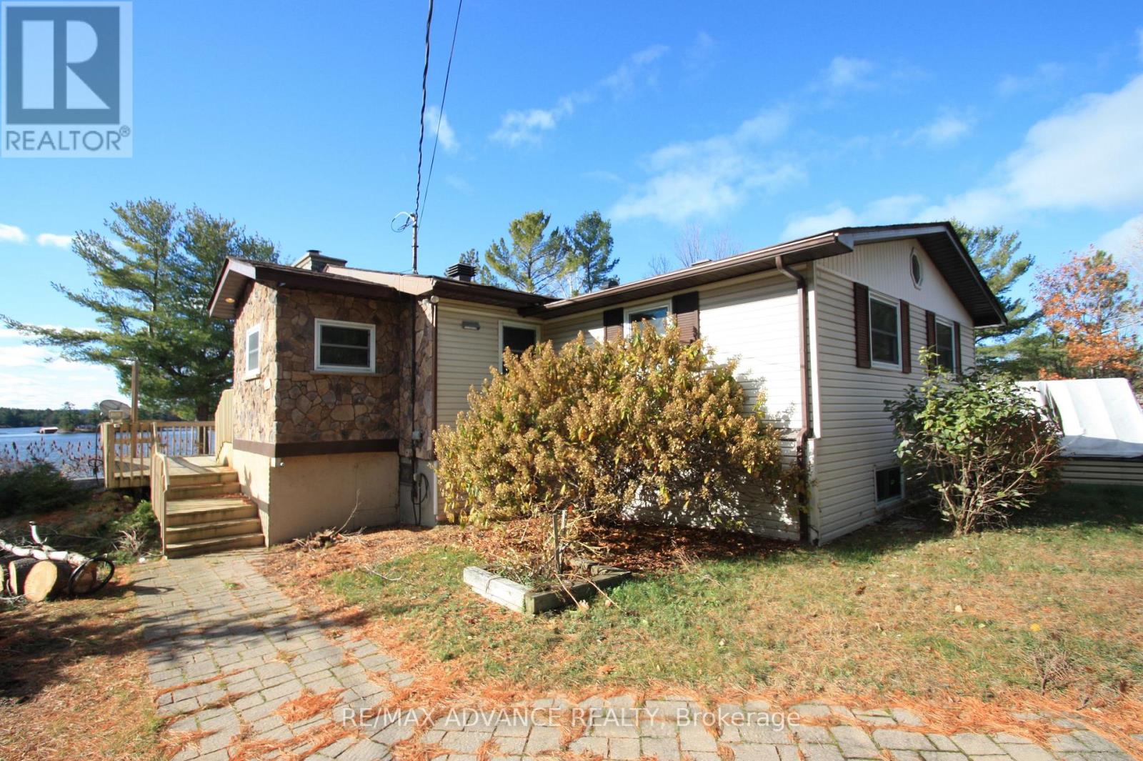 77 ROCKVIEW