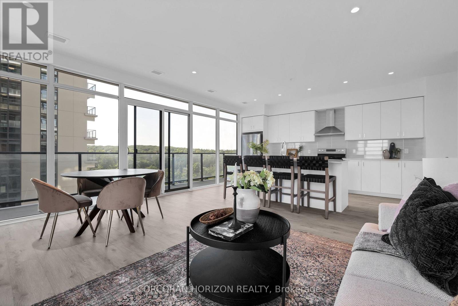 50 Grand Unit 1702