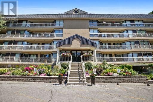 40 Auburn Unit 211